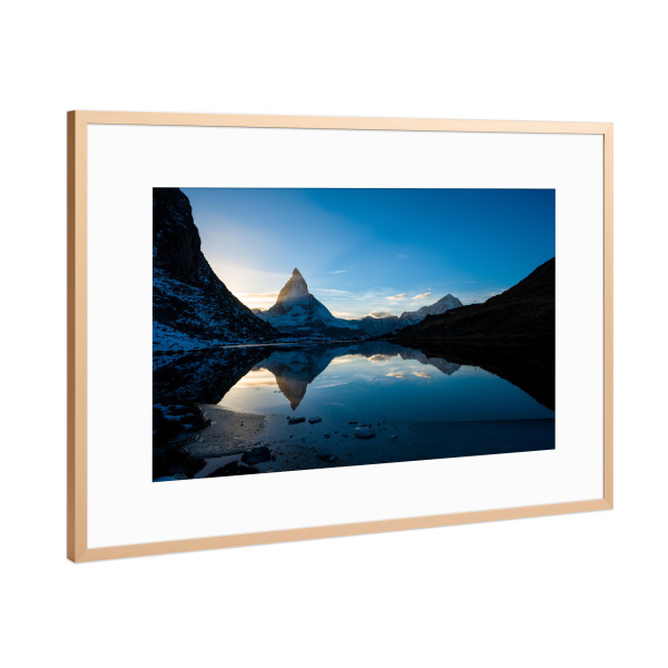 Poster mit Rahmen Kupfer "Matterhorn from Riffelsee" artboxONE - Natur