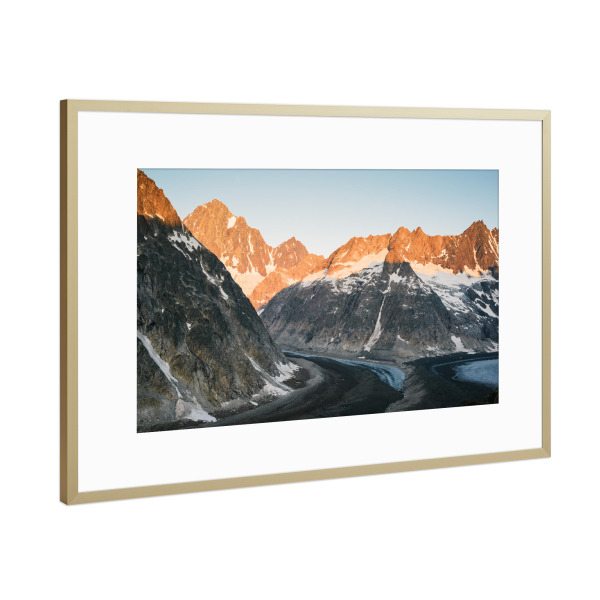 Poster mit Rahmen Gold "Finsteraarhorn with glacier" artboxONE - Natur
