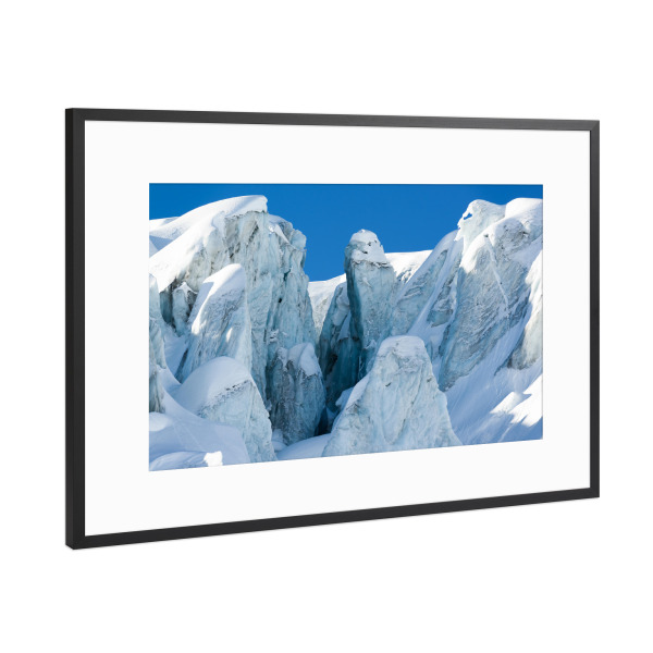 Poster mit Rahmen Schwarz (Metallic) "Glacial ice structures" artboxONE - Natur