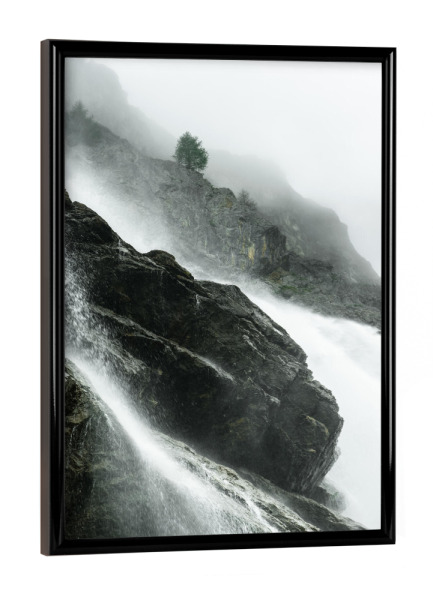 Poster mit schwarzem Rahmen "Dark Engstligenfall" artboxONE - Natur