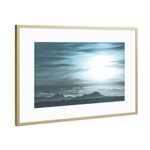 Poster mit Rahmen Gold "Northern Atlantic" artboxONE - Natur - Norwegen,Meer,Inseln