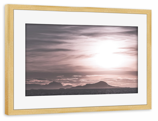Poster mit Rahmen kiefer "North Atlantic Ocean" artboxONE - Natur - Norwegen,Vesteralen,Meer