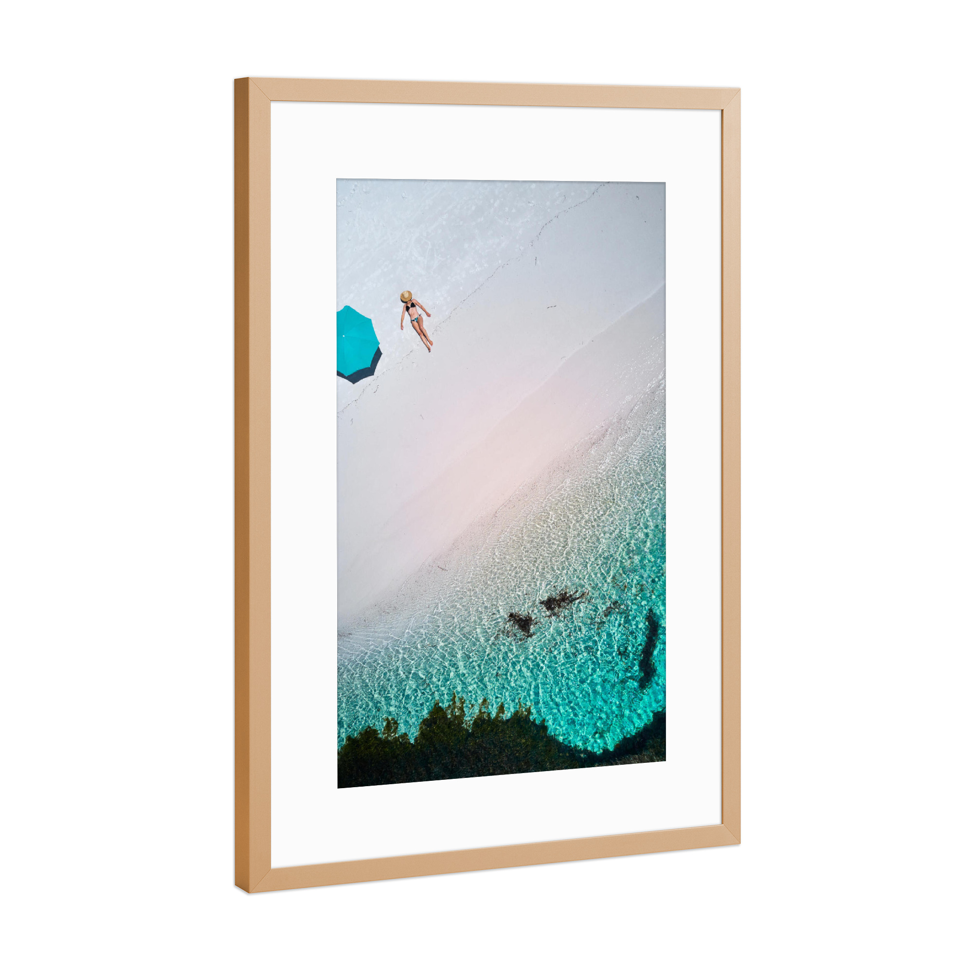 Poster mit Rahmen Kupfer "Lady laying at the Beach" artboxONE - Natur,Reise / Strand und Meer - Beach,Beachday,Swimming,Ocean,Drone,Waves