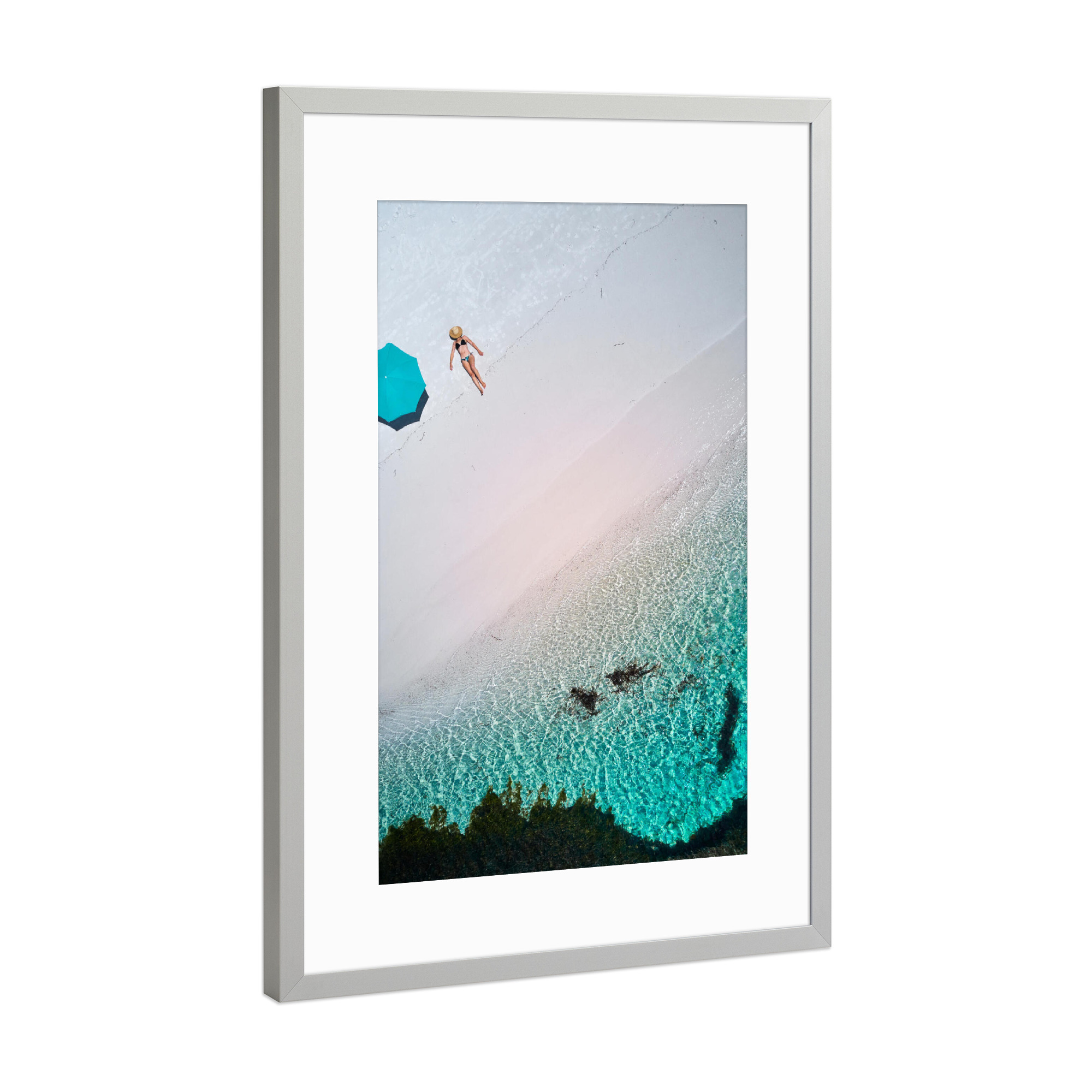 Poster mit Rahmen Silber "Lady laying at the Beach" artboxONE - Natur,Reise / Strand und Meer - Beach,Beachday,Swimming,Ocean,Drone,Waves